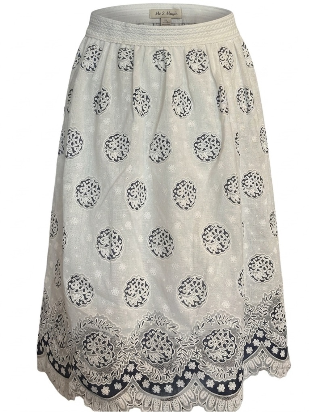 Me 2 Magic Navy and White Medallion Print Lace Skirt size XL